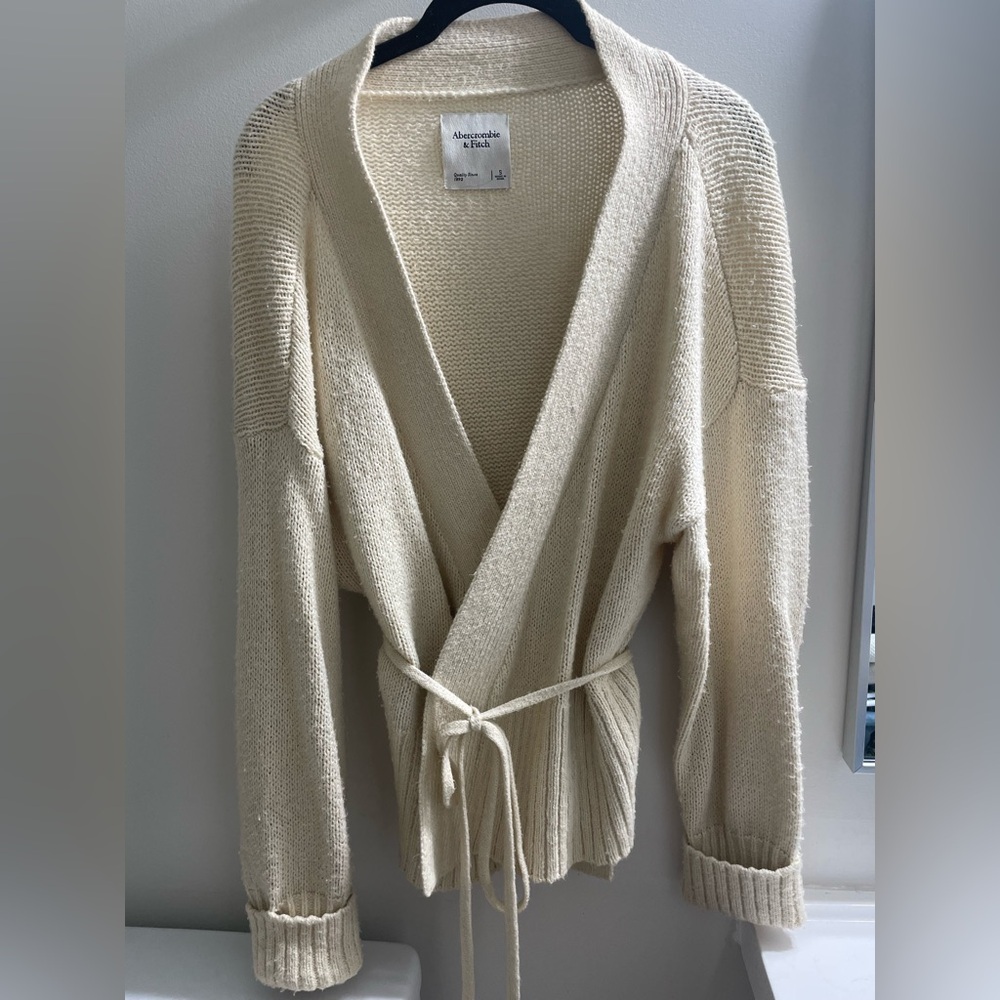 Abercrombie & Fitch Women's Beige Wrap Cardigan